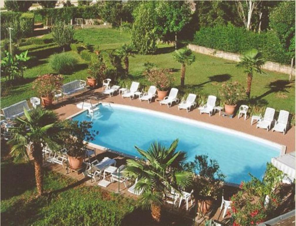 Hotel Les Songes De Buxy Exterior foto